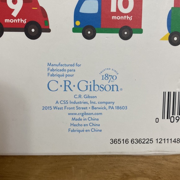 C.R. Gibson first year photo props new! - Picture 6 of 6